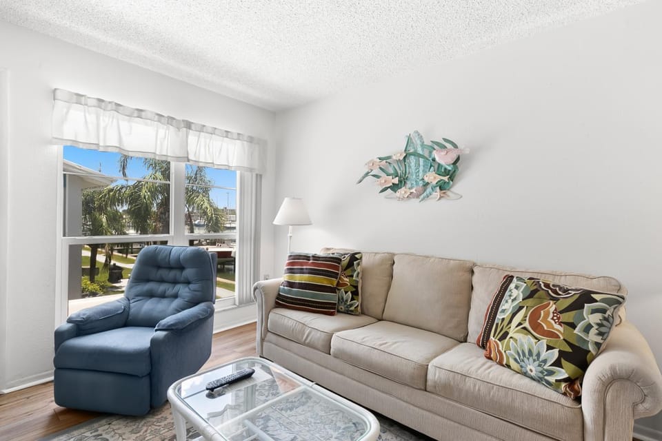 View (from property/room), Living room, Seating area, furniture