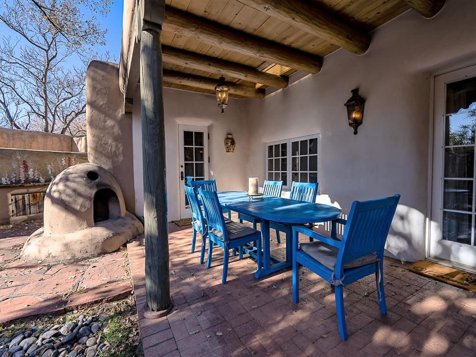 Patio, BBQ facilities, Garden, Balcony/Terrace, Seating area, fireplace