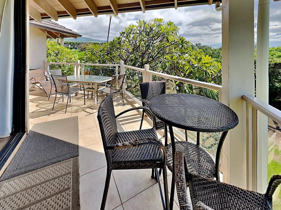 Balcony/Terrace, Seating area, Garden view