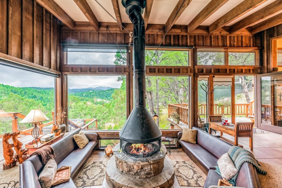 Natural landscape, Balcony/Terrace, Living room, Seating area, Mountain view, fireplace, furniture