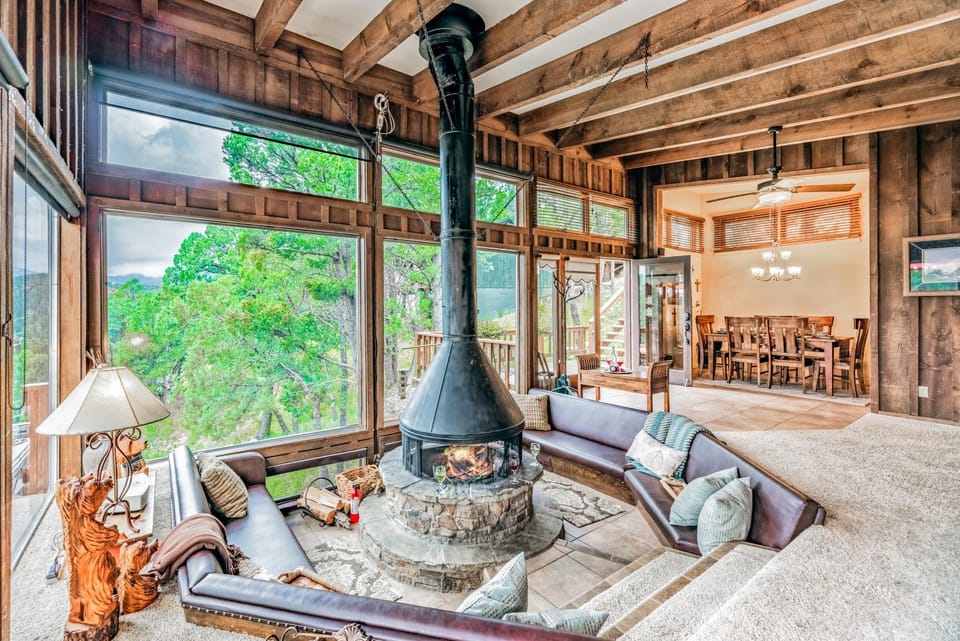 Garden, Living room, Seating area, Dining area, fireplace, furniture