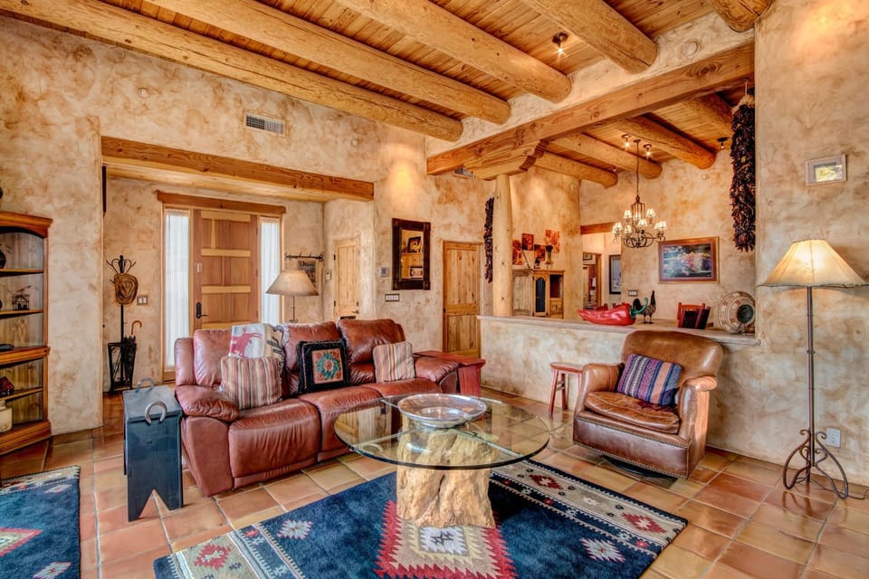 Cowboy Villa House in Tesuque