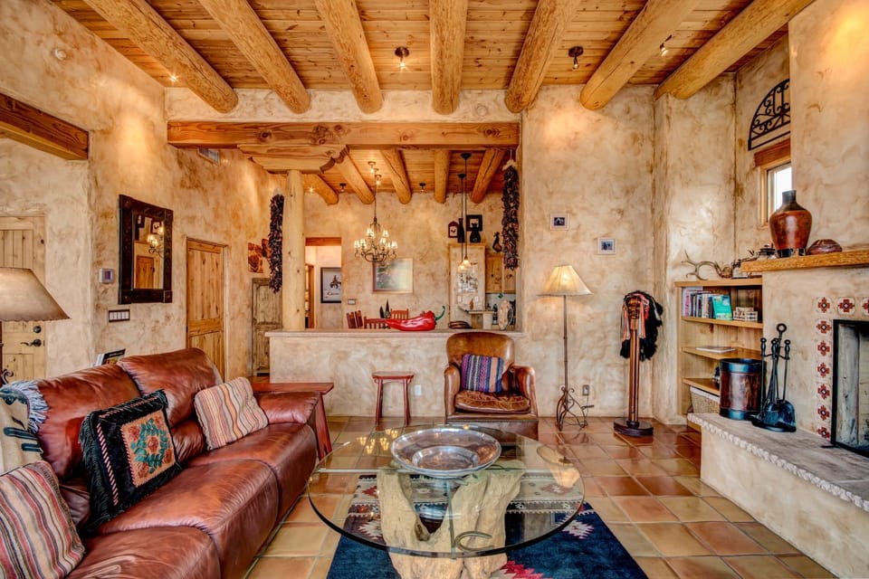 Cowboy Villa House in Tesuque
