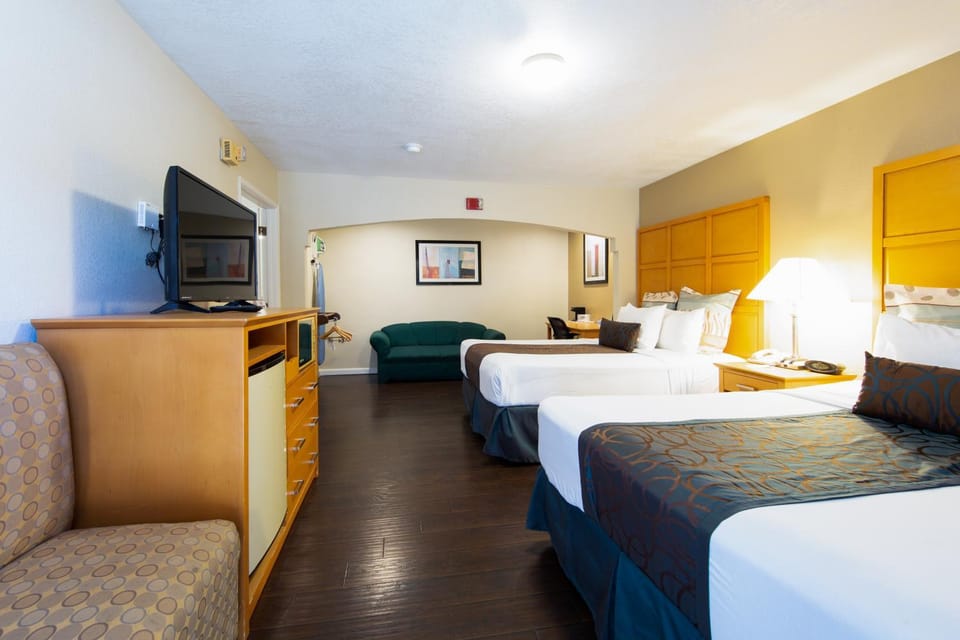 Signature Inn Merced Yosemite Parkway Hotel in Merced