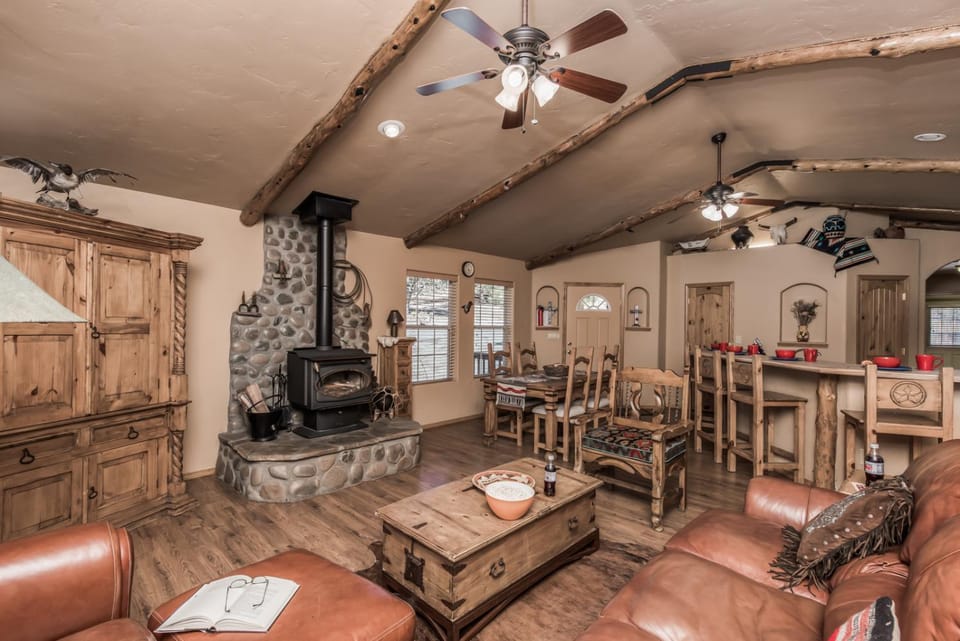 Living room, Seating area, Dining area, fireplace, furniture