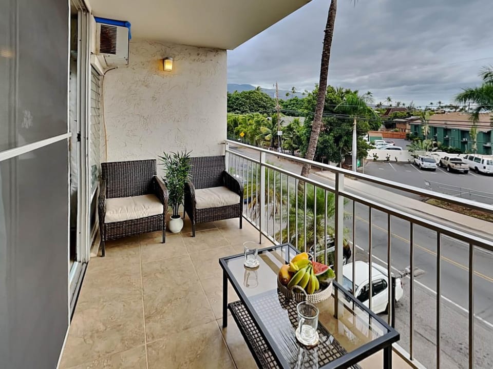 Balcony/Terrace, Seating area, Street view, furniture, air conditioner