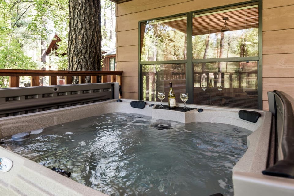 Natural landscape, Garden, Hot Tub, Balcony/Terrace