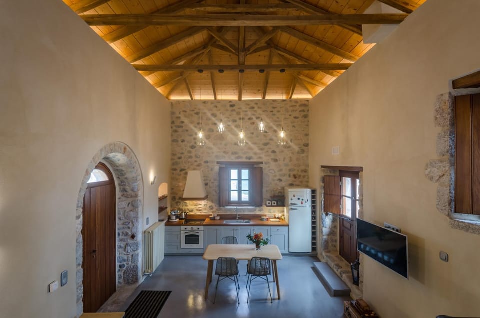 TV and multimedia, Kitchen or kitchenette, Dining area, minibar, pet friendly, stove