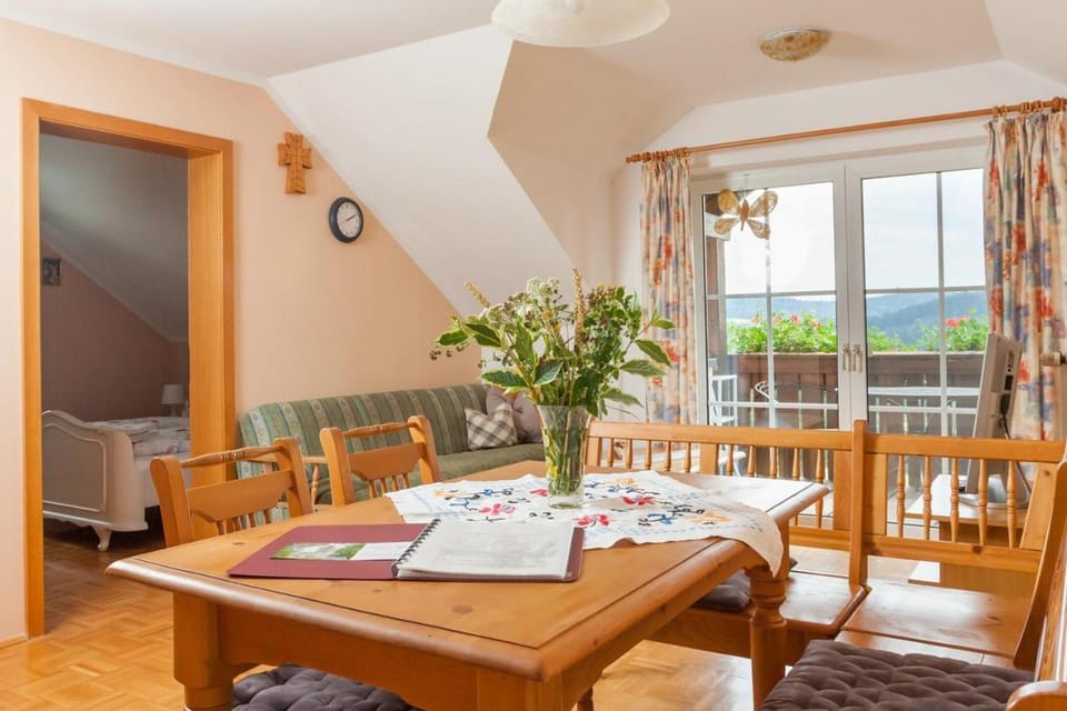 Ferienwohnungen am Ferienhof Schiegl - gerne auch Handwerker, Monteure Apartment in Straubing-Bogen
