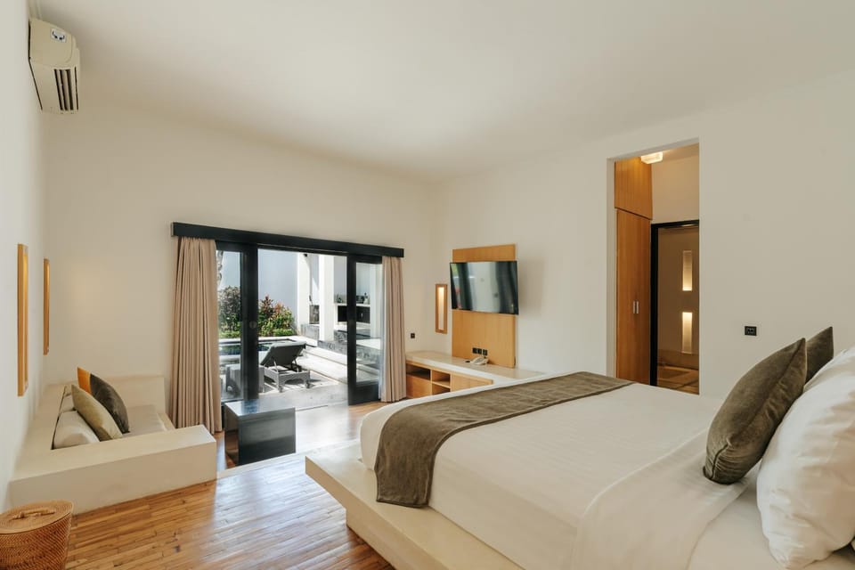 TV and multimedia, Bedroom, air conditioner