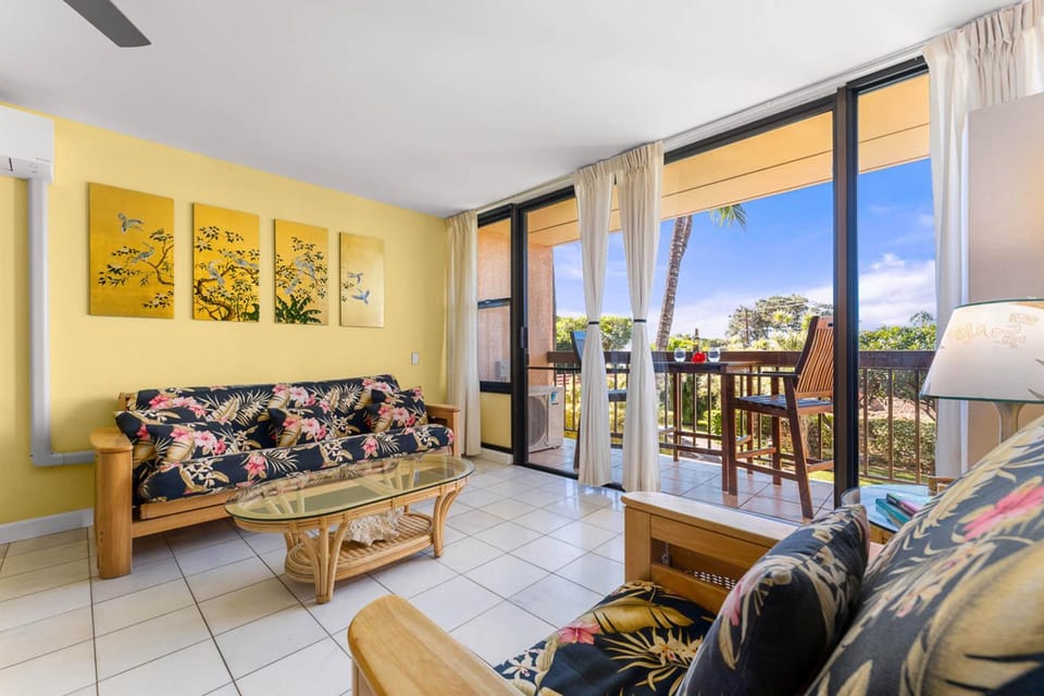 Balcony/Terrace, Living room, Seating area, furniture