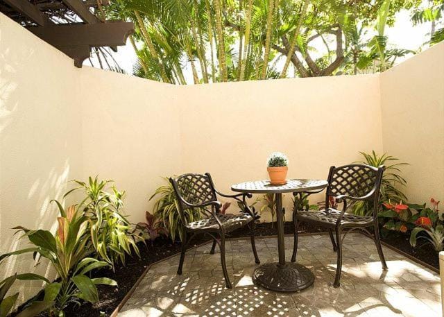 Patio, Garden, Seating area, Inner courtyard view