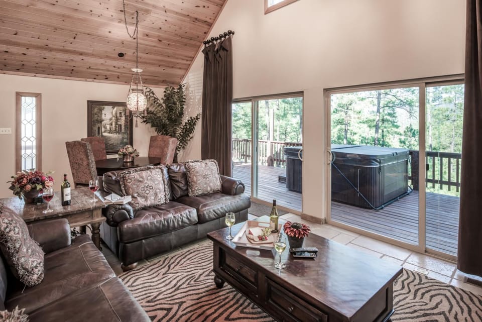 Garden, Hot Tub, Balcony/Terrace, Living room, Seating area, furniture