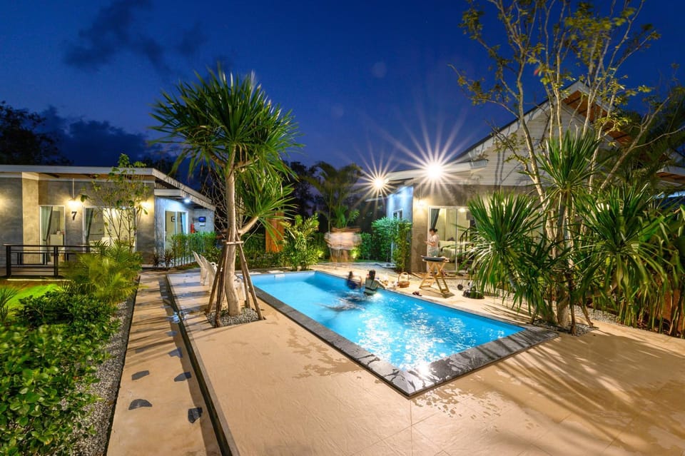 Garden, Swimming pool