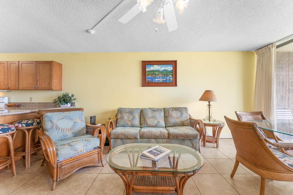 Kitchen or kitchenette, Living room, furniture