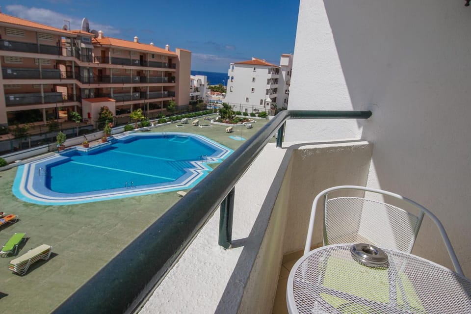 Seating area, Dining area, Pool view, Sea view, Swimming pool
