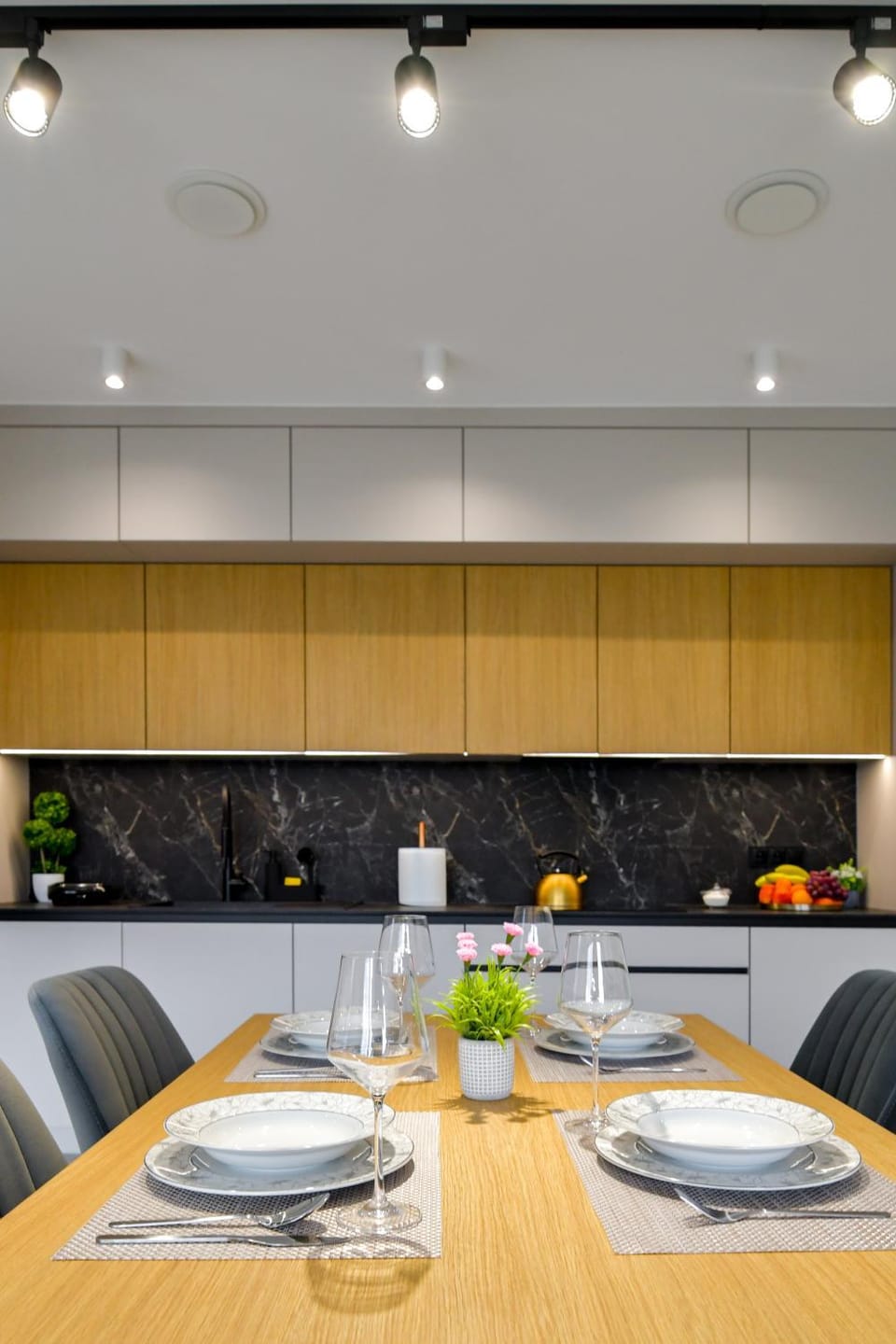 Kitchen or kitchenette, Kitchen or kitchenette