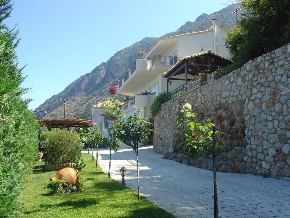 Lunali Verga Kalamata Apartment in Messenia