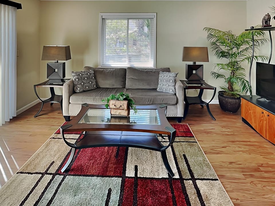 Living room, Seating area, furniture