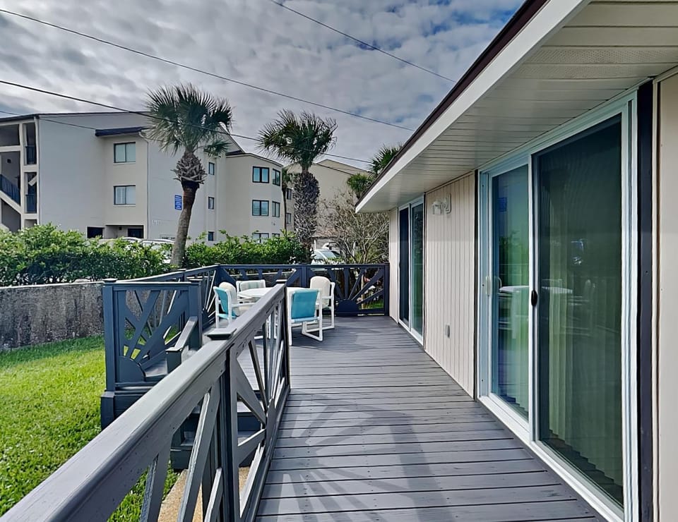 Patio, Balcony/Terrace, Seating area, furniture