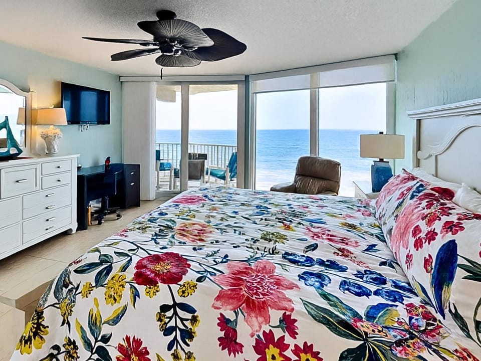 Bed, TV and multimedia, Balcony/Terrace, Bedroom, Sea view, furniture