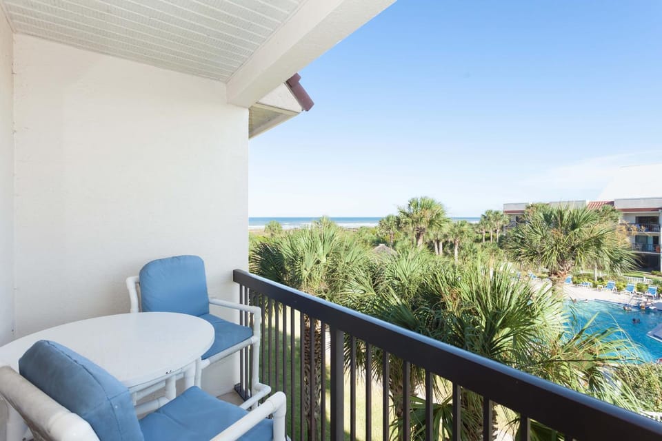 Balcony/Terrace, Pool view, Sea view, Swimming pool