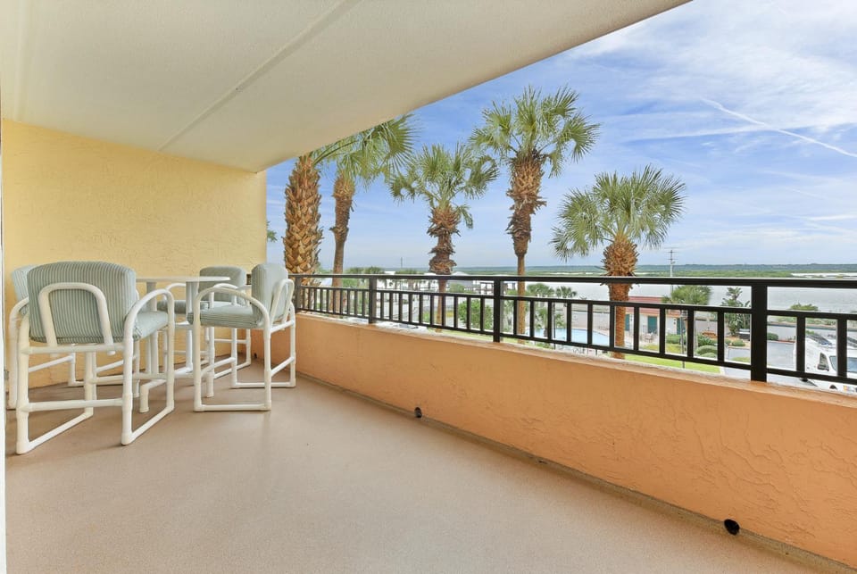 Garden, Balcony/Terrace, Seating area, River view