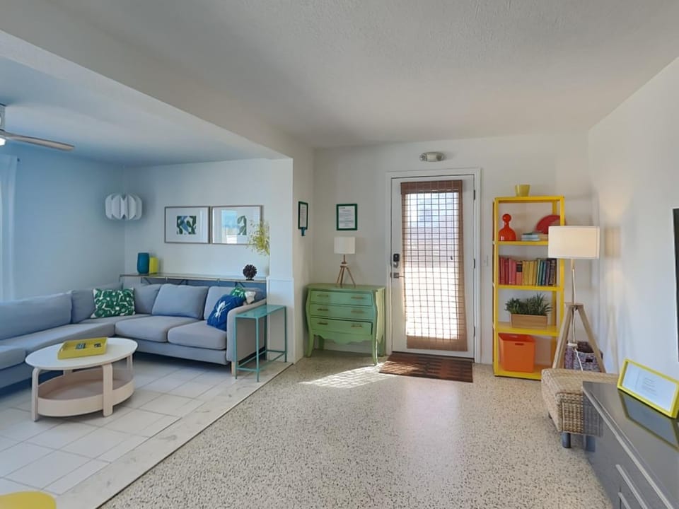 Living room, Seating area, furniture