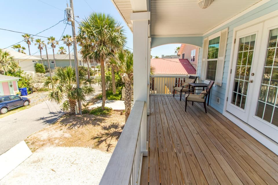 Neighbourhood, Balcony/Terrace, Seating area