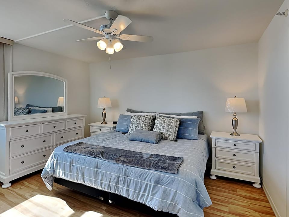 Bed, Bedroom, furniture, wardrobe
