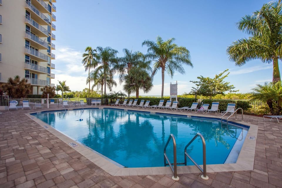 Natural landscape, Garden, Seating area, Swimming pool