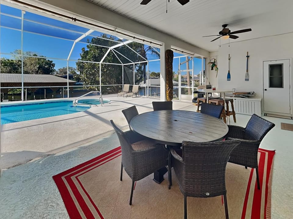 Seating area, Pool view, Swimming pool