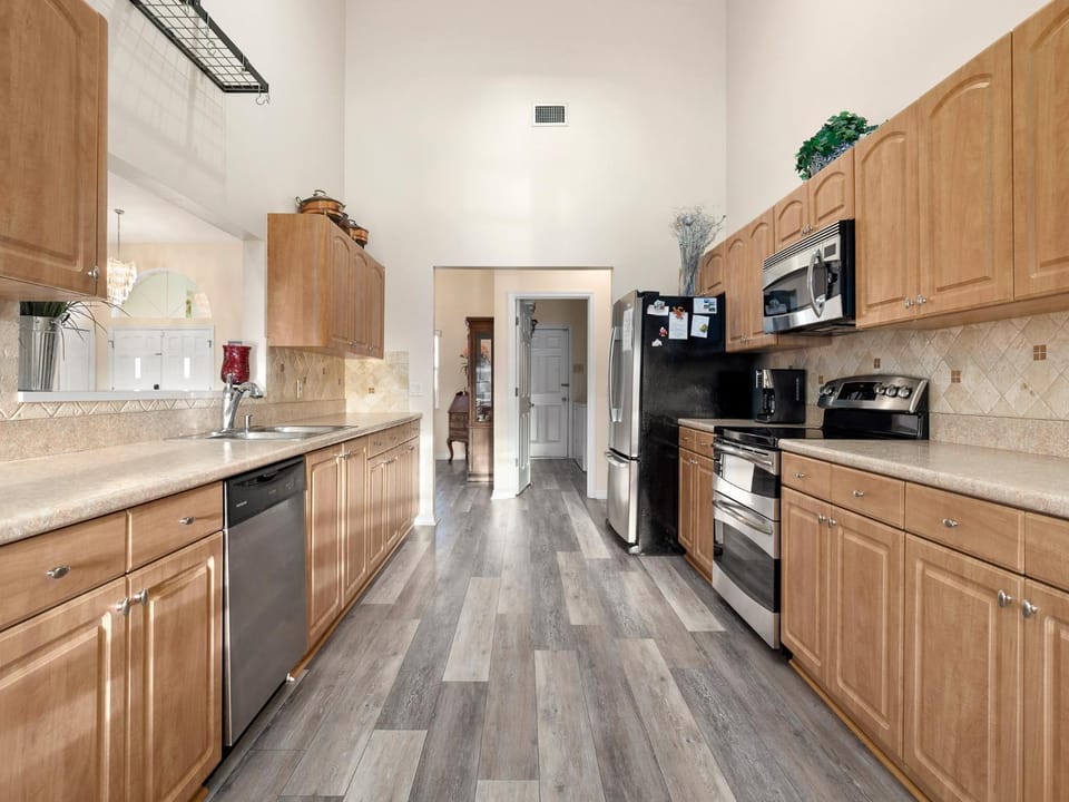 Kitchen or kitchenette