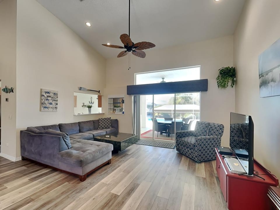 Balcony/Terrace, Living room, Seating area, Pool view, furniture