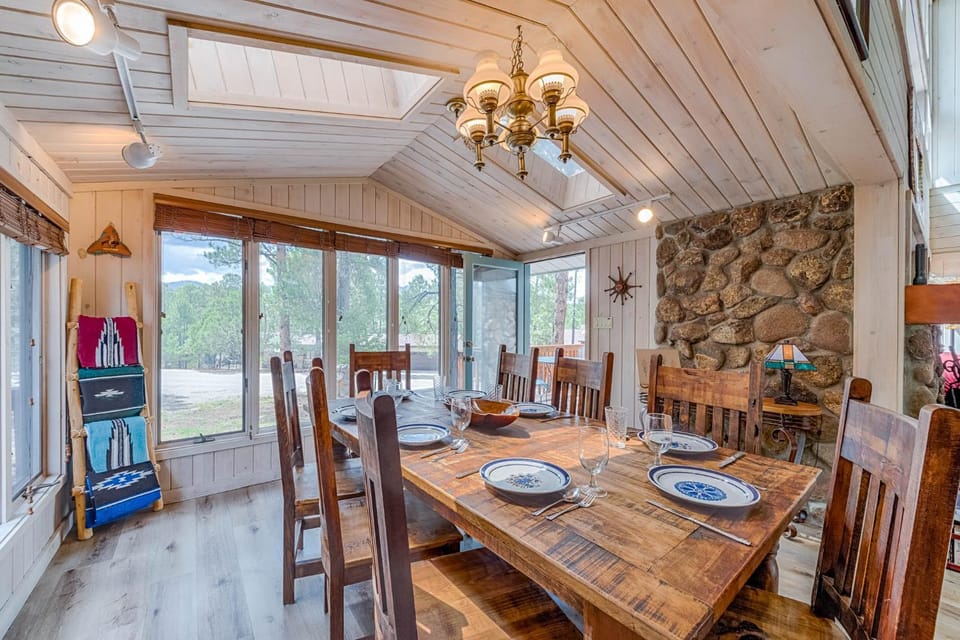 Dining area, Mountain view, fireplace, furniture