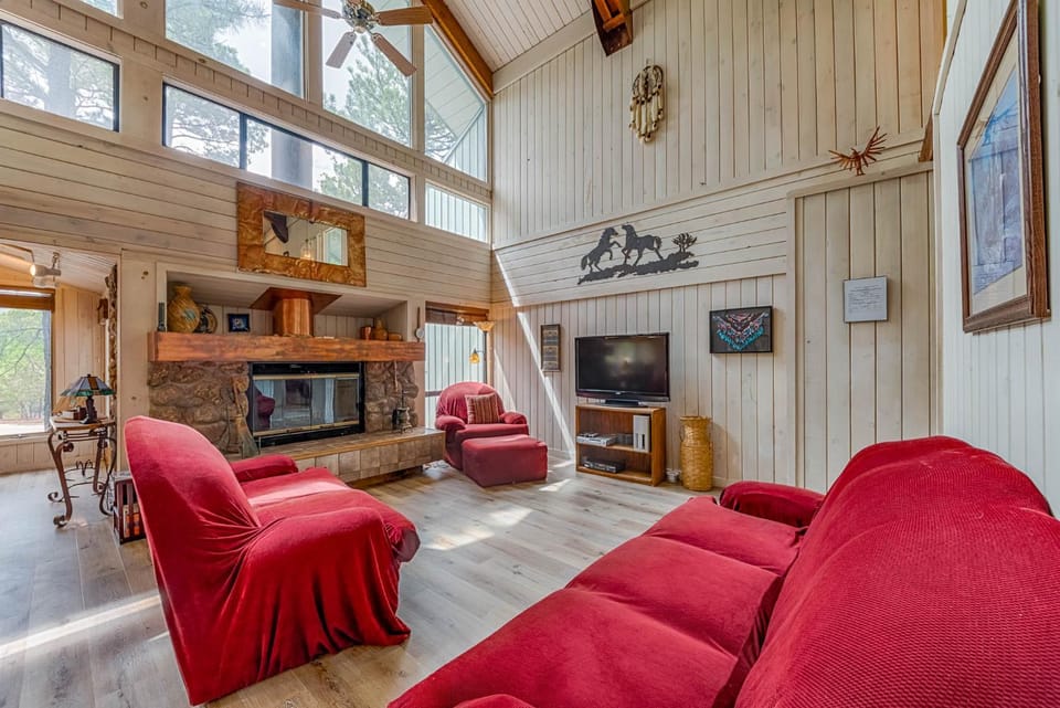 Natural landscape, TV and multimedia, Living room, Seating area, fireplace, furniture
