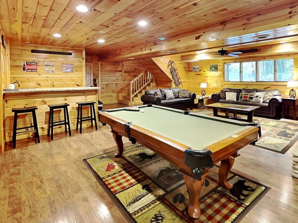 Parkside Lodge House in Gatlinburg