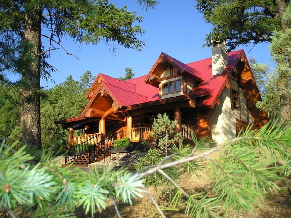 Property building, Natural landscape, Garden