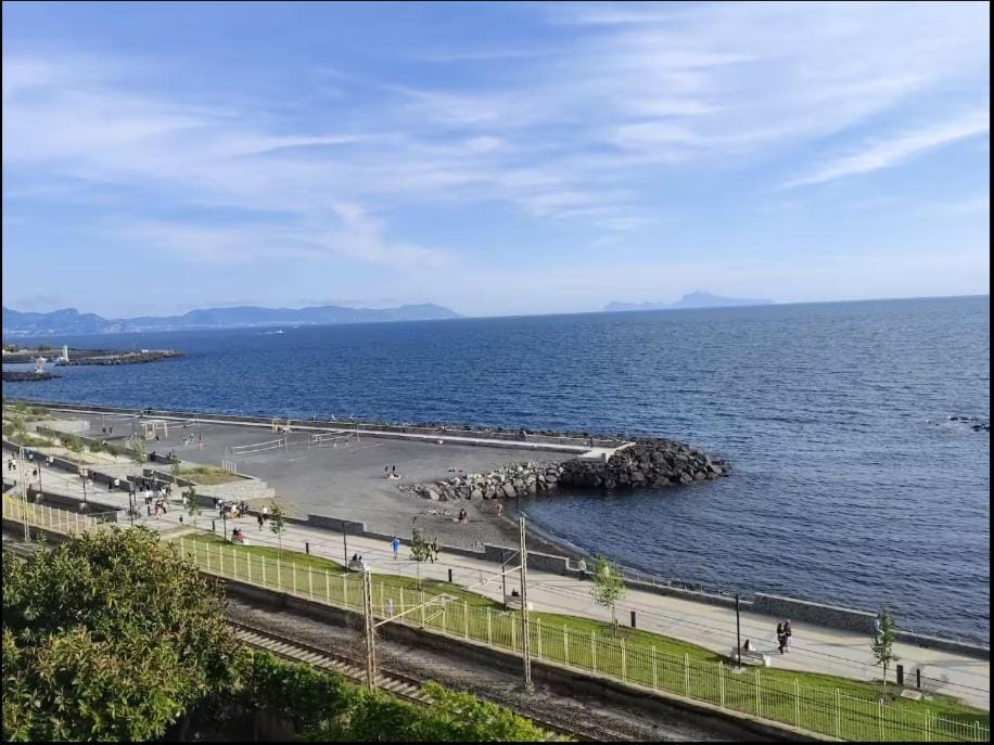 Casa Vacanze Celeste fronte mare e parcheggio privato Apartment in Naples
