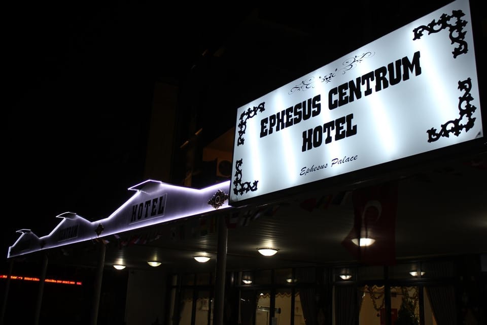 Property building, Facade/entrance, Property logo or sign