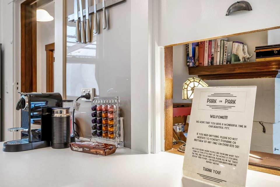 Coffee/tea facilities, kitchen