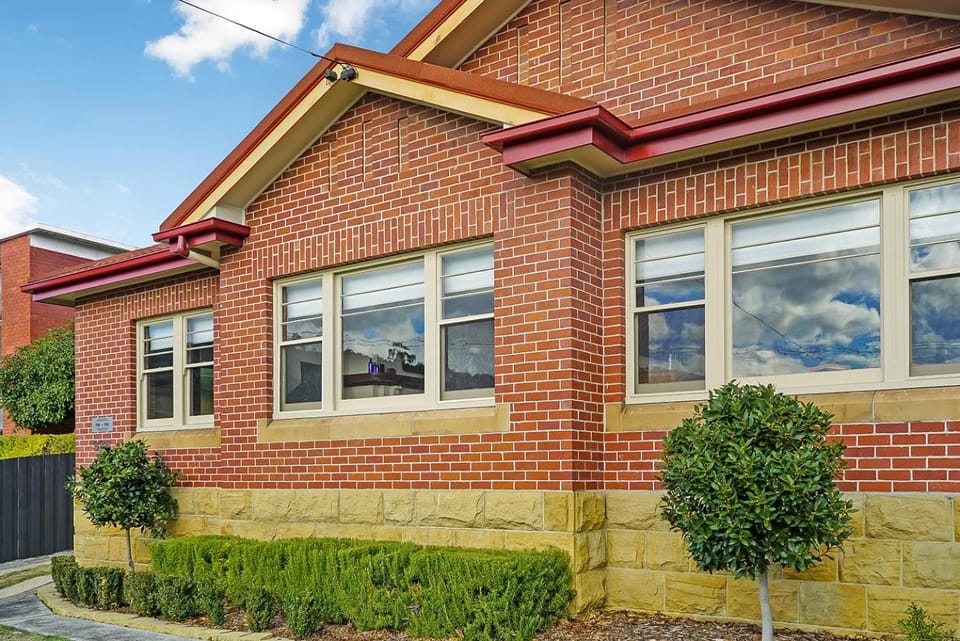Property building, Day, Garden, Garden view