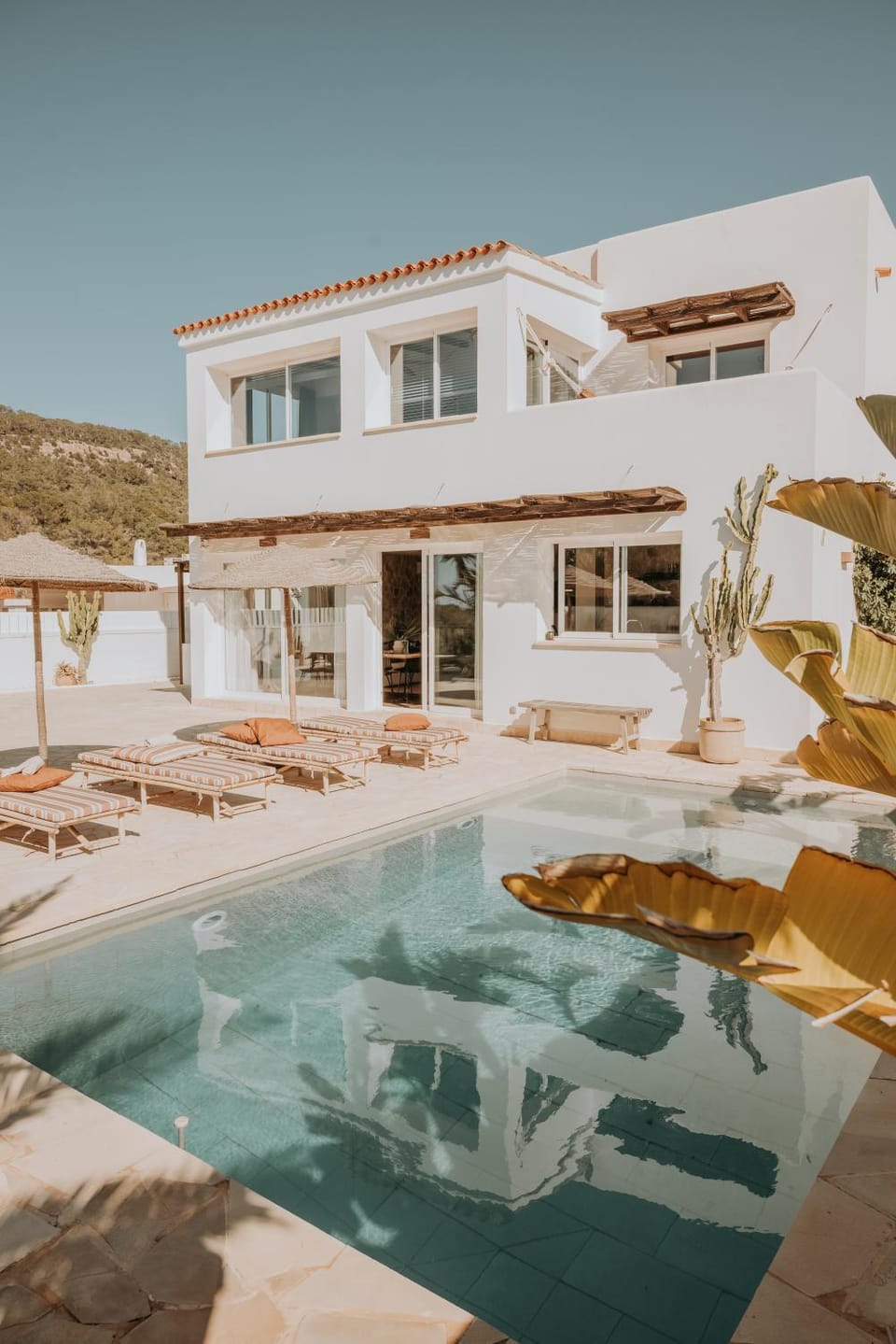 Property building, Pool view