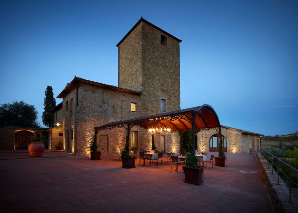 Property building, Restaurant/places to eat