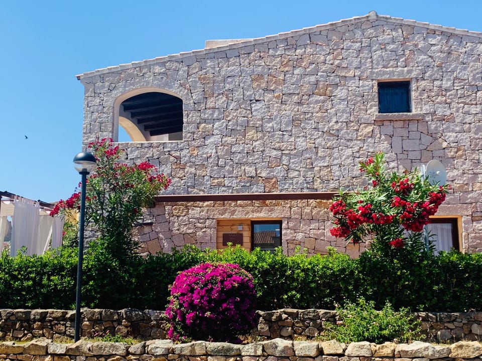 Relais del Borgo- Domo Bed and Breakfast in Sardinia