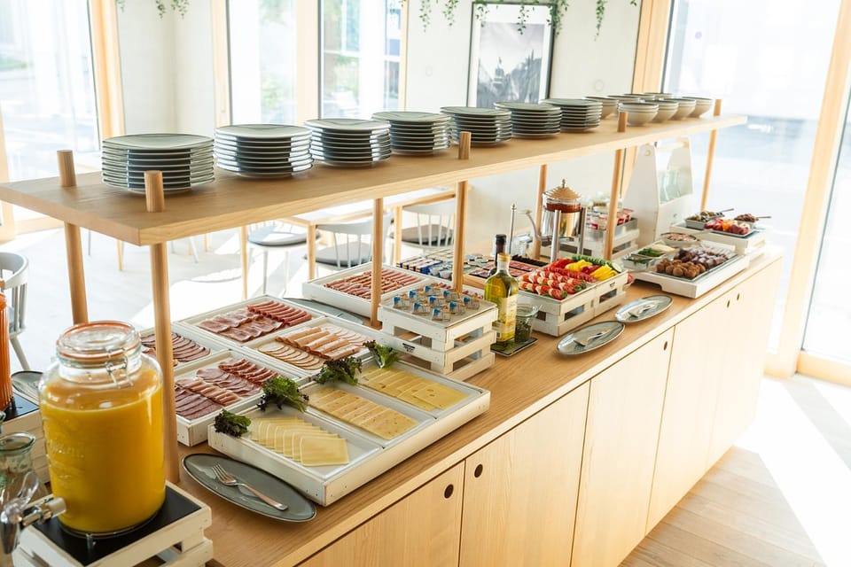 Breakfast, Buffet breakfast