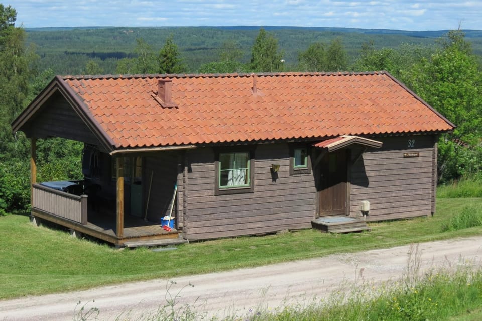 Property building, Facade/entrance, Mountain view