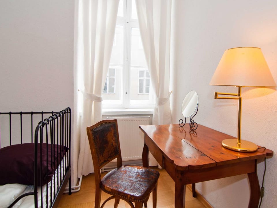 Seating area, Bedroom