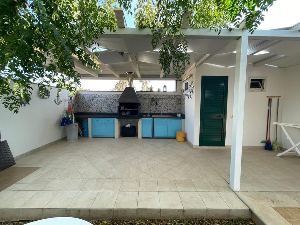 BBQ facilities, Kitchen or kitchenette