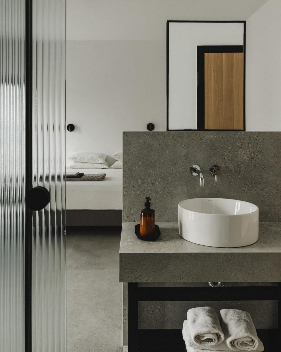 Bathroom, Photo of the whole room, Bedroom